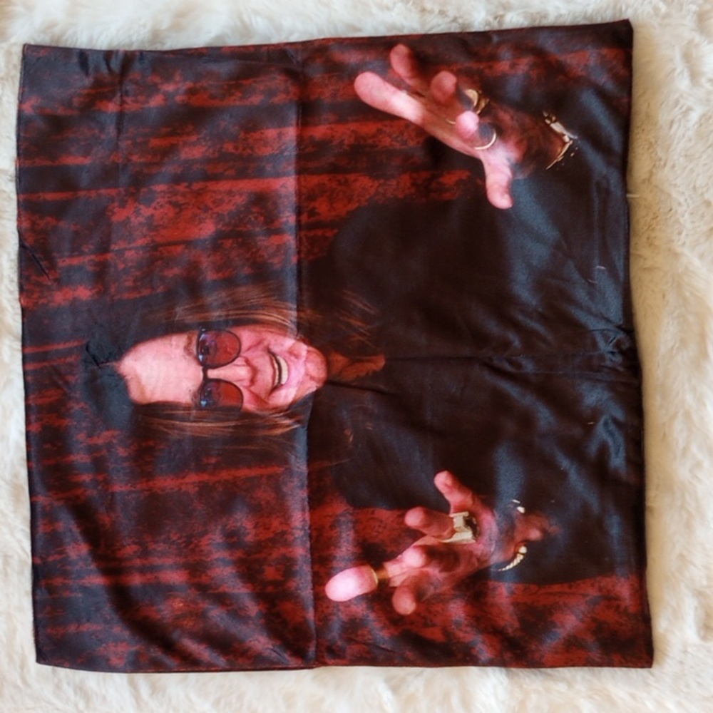 "Ozzy Osbourne" pillow casing.